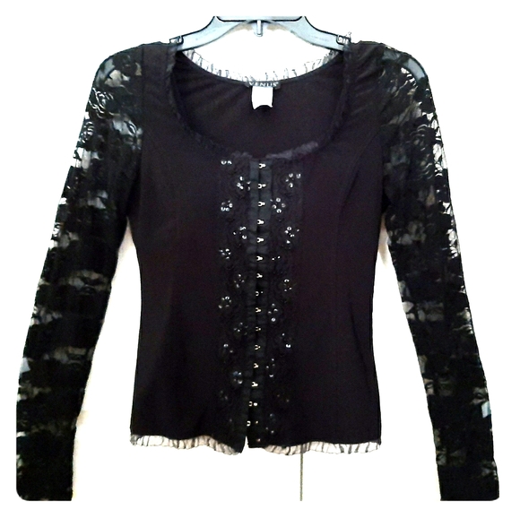 VENUS Tops - Venus Black laced sleeves top, size S